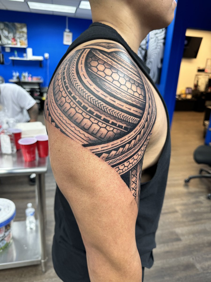 Lala Ellsworth tweet media