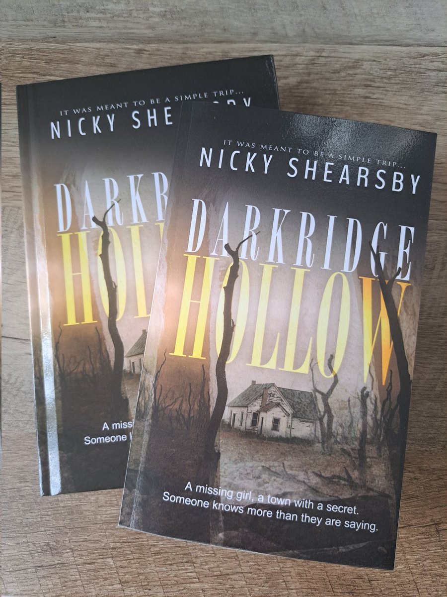 Early reports are in. Darkridge Hollow is not the type of town you'd willingly go to. 😋😂

OUT NOW!!!