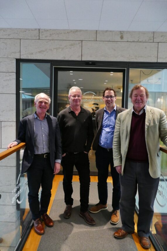 Every time the SeaTwirl Advisory Board descend on Gothenburg for our quarterly workshops fantastic things happen. We have just wrapped up a couple of days of exciting discussions around market, strategy, technology, and business development.  
#windpower #offshorefloating