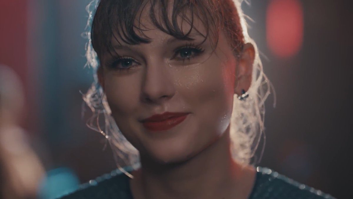 PopCrave's tweet photo. 6 years ago today, Taylor Swift released “Delicate” as a single from ‘reputation.’ https://t.co/p1F3nlOv32