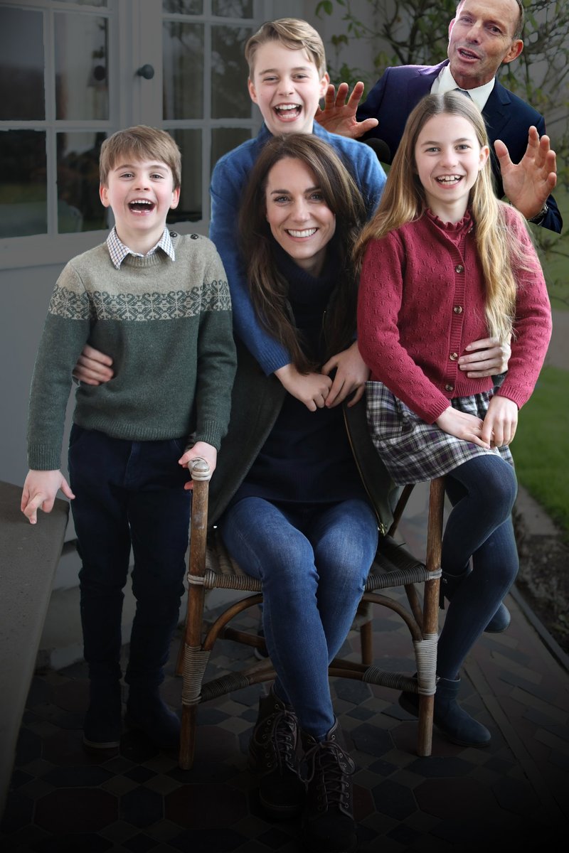tachilver's tweet photo. Found @KensingtonRoyal's original photo. I would have edited it too, quite frankly! https://t.co/oEzgc7X0yE