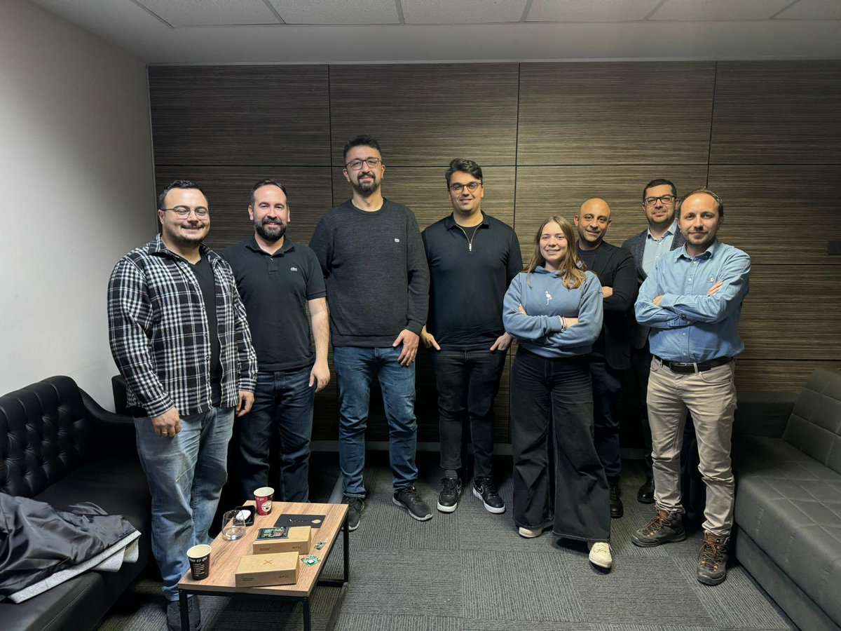 sunxonline's tweet photo. Scroll Country Leader Doruk İşmen and SunX CEO Armağan Özsoy had a valuable meeting on sustainability and potential collaboration. The two leaders are preparing to take significant steps towards collaboration by aligning their visions. 🤝🤩✨ @Scroll_ZKP @ScrollTurkiye @dorukismen @sunxonline 

#scroll #scrollzkp #sunx
