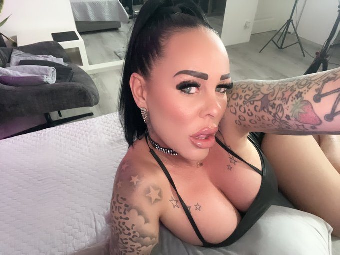 Good Morning 💋 https://t.co/zTdy1aFEnk<a href="/tag/stripchat"class="tags"><span>#stripchat</span></a><a href="/tag/stripchatlive"class="tags"><span>#stripchatlive</span></a>