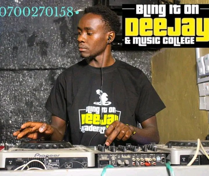 LEARNING IN PROGRESS #BlingItOnDeejayAcademyWereTheBest ENROLL NOW 0700270158 FEES 20K PAYABLE BY INSTALLMENTS WE'RE LOCATED IN DONHOLM, WELCOME