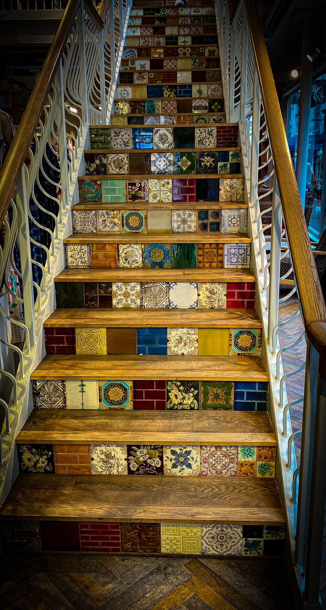 #TilesOnTuesday Tiled stairs: Guildford, Surrey