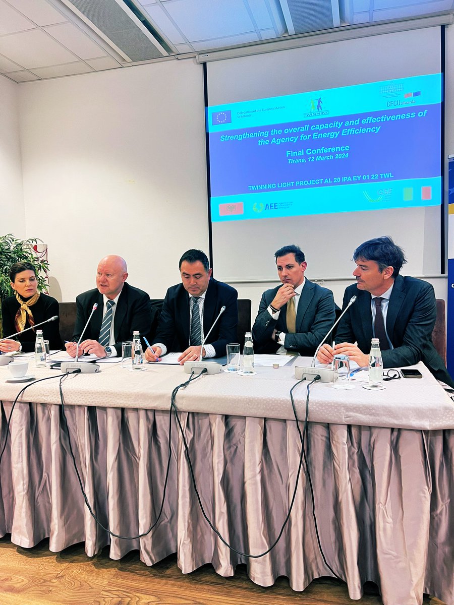 Franco D’Amore apre i lavori della conferenza finale del progetto di Twinning light con <a href="/eficenca/">Efiçenca Energjisë</a> al quale ha preso parte anche AESS assieme a <a href="/GSErinnovabili/">GSE</a> e <a href="/csipiemonte/">CSI Piemonte</a>.

#twinning