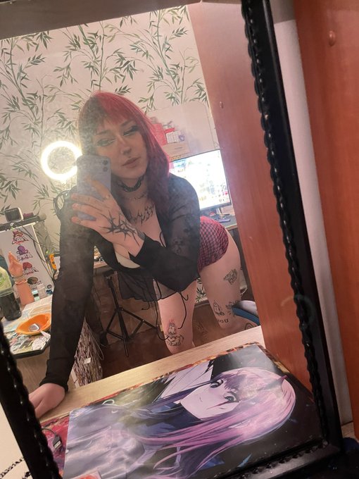 This was my best pickup line ever, yet he didnt reply :/ https://t.co/MYos09bwj6<a href="/tag/genshin"class="tags"><span>#genshin</span></a>