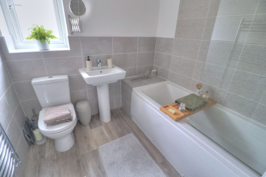 💥New To Movuno💥

2 Bed, Semi-Detached on Perseverance Close, Westhoughton

Nestled in the sought after residential area of Westhoughton, this property is the ideal home for first-time buyers looking for a modern and stylish home

movuno.com/property-detai…

01942 559102