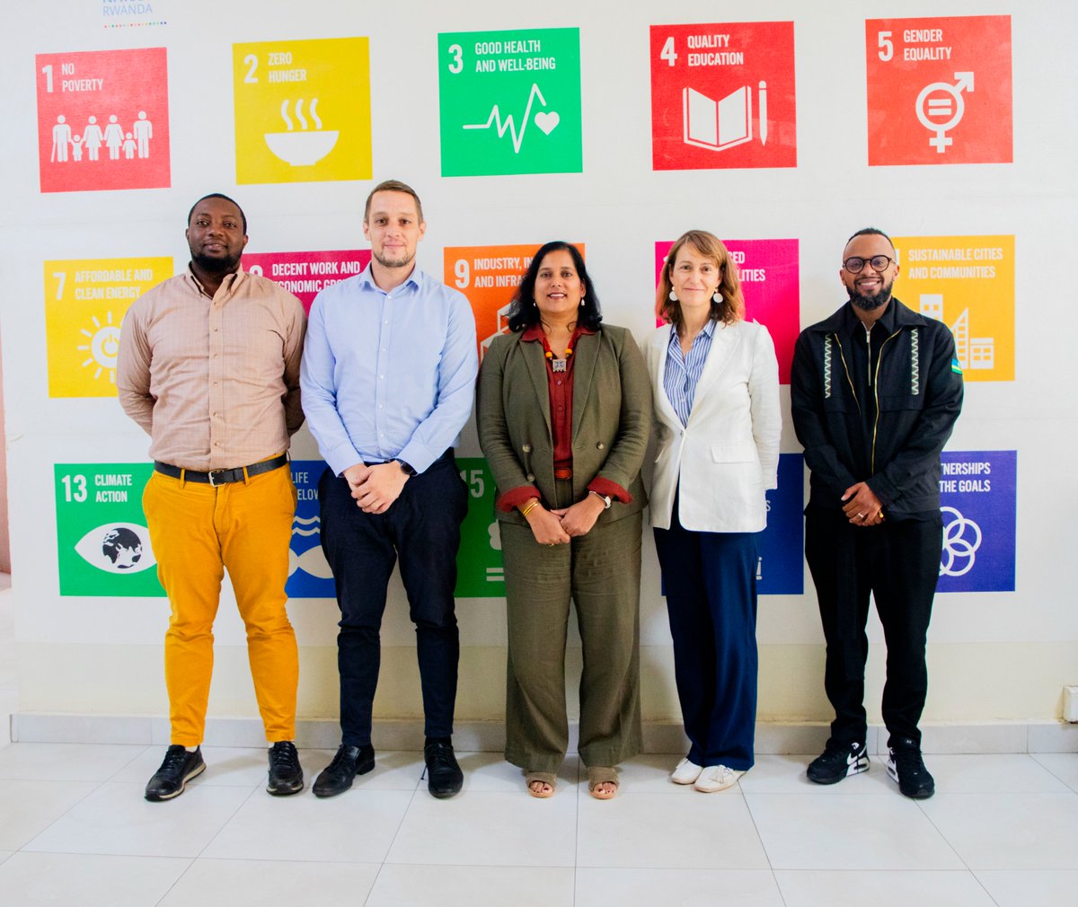 RwandaAMI's tweet photo. Our @africamanager's CEO &amp; Co-Founder Rebecca Harrison and CM @malikshaffy had an insightful meeting with Mrs. @RedkarVarsha from @UNDP_Rwanda to share lessons from #AgukaProgram, enhancing 100 youth-led SMEs in #Rwanda. The program led to improved... https://t.co/lI1YIspA2r
