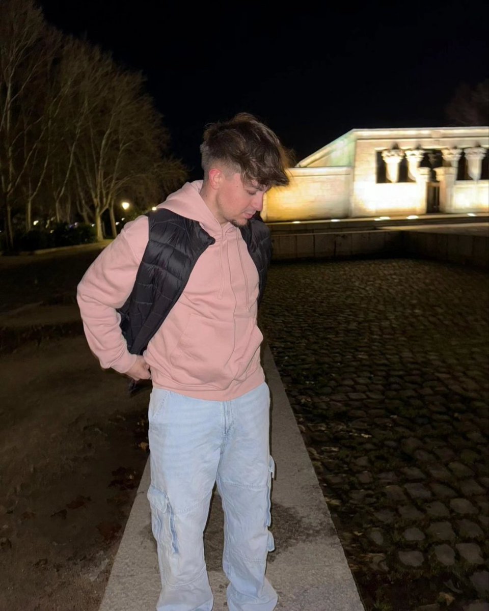 laga 🔱 tweet media