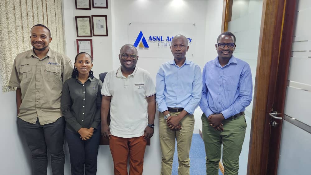 simbahd's tweet image. Thank you Katibu Mkuu @MahimbaliK for walking in, the impromptu visit was well appreciated.
Looking forward to keep working with you and the Ministry.
Madini for sustainable development and future.
#LocalContent #MiningForDevelopment