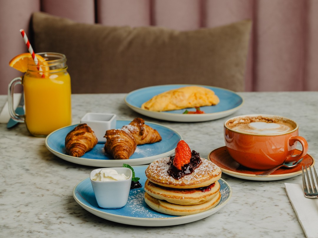 Sweet or savoury? 🥞🥐 #themagnoliaescape #qdlresort #quintadolago