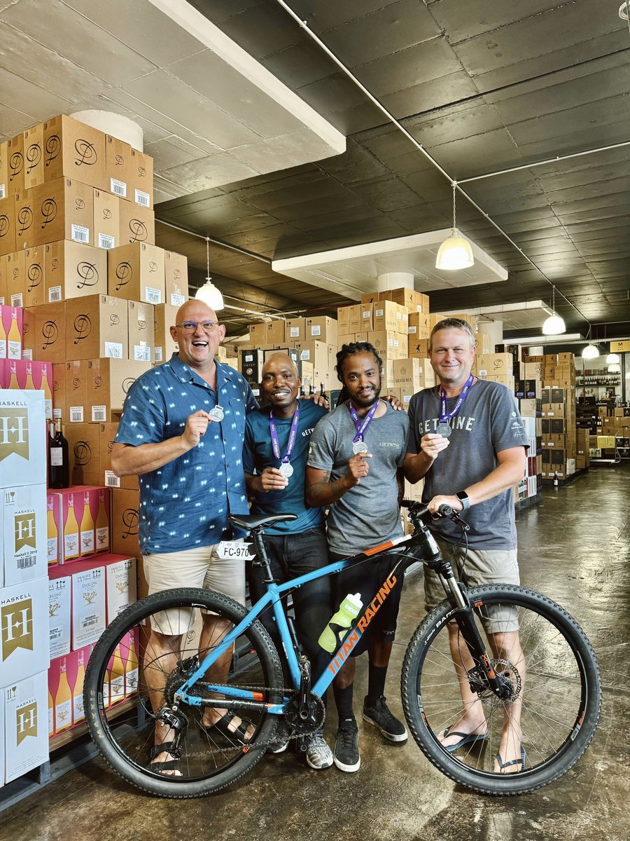 getwine's tweet image. Congratulations to Ad, Winny, Elroy, and Louis for completing the Cape Town Cycle Tour last Sunday! What a remarkable accomplishment! 🚴‍♂️🥂

#CTCT #CapeTownCycleTour #TeamGetwine
