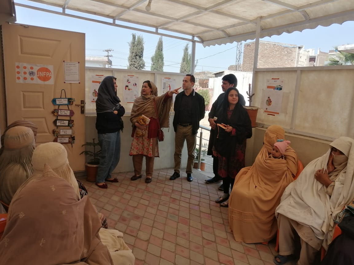 🌍 Our humanitarian team visited the Basic Health Unit Phandu, Khyber Pakhtunkhwa, engaging with beneficiaries & partners. 🤝 Together with the Department of Health KP & @SRSP_official, we're dedicated to enhancing healthcare services for Afghan refugees & host communities. 🙏 A…