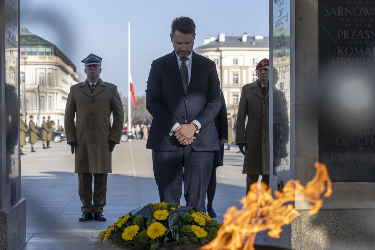 AusAmbPoland's tweet photo. It was a great honour to present my Letters of Credence to President @AndrzejDuda last Thursday. 🇦🇺🇵🇱

Z wielkim zaszczytem i radością wręczyłem w ubiegły czwartek listy uwierzytelniające Prezydentowi @AndrzejDuda.

📸: Marek Borawski/@prezydentpl 
📸: @DGWdowodztwo https://t.co/ze9u4wRm9Z