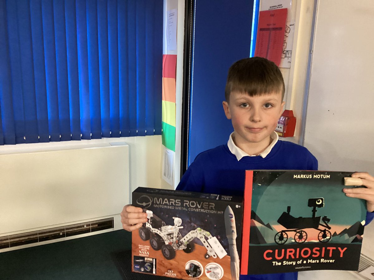 This aspiring writer in Magpies is sharing his story with the class. He’s also brought in a Mars rover that he got for Christmas and is going to make alongside our project in class, after the excitement of Mars day and as we read Curiosity & Cosmic. @ESERO_UK @markusmotum