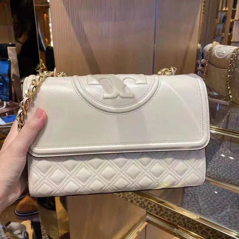 Carolyn680011's tweet photo. 👜💕Reps Fleming Soft Tassel Chain Shoulder Flap Bag
US$123.6
#shoulderbag #repsshoulderbag #fauxbags #handbags #replicaluxurybags #shoulderbags #fakebags #repsdiorbags #womenbags #highqualityshoulderbags #chainbags #counterfeitbags #replicadesignerbags #babareplica https://t.co/bYigQYDGc1