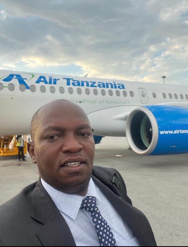 PMadeleka's tweet image. Jamani naomba DUA ZENU. Naelekea BUJUMBURA-BURUNDI kwa Majukumu ya HAKI. Nikiweza nitakwenda hadi nyumbani kwa akina MAHIRANE.😂😂