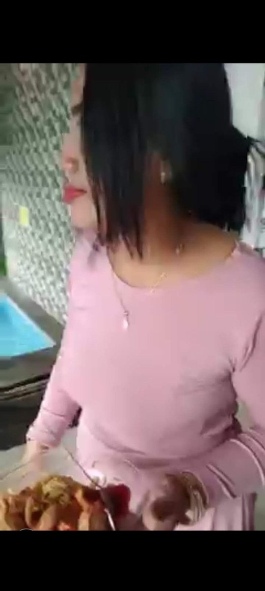 Boyage_73's tweet photo. Part 3.
Gua jawab setiap kesini selalu sange liat tante tapi gak bisa apa2 dan anaknya yg aku ajak.
lalu tante yuni mulai mulai mendekat kepadaku dan singkat cerita gua dan tante yuni melakukan hubungan layaknya suami istri .  mantap sekali mamamu fan . https://t.co/dDhftAoKev
