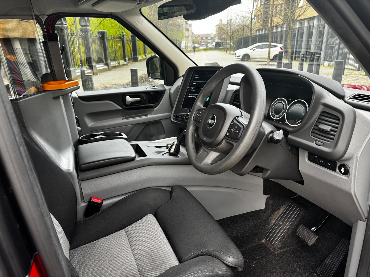 LEVCBreweryRoad's tweet photo. 📣 #CabOfTheWeek 📣

ONLY 69,102 miles on the clock!

You’ll be sure to stand out from the crowd with this 68-plate cab 😍

Call Craig Jackson, our pre-approved specialist, on 0207 700 0888 to enquire today!

#BlackCab #London #LondonCabbie #UsedCab https://t.co/Lv2Y0VDPDx