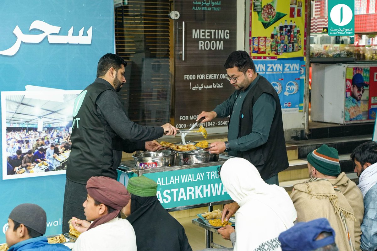 ranas123's tweet photo. Alhumdulliah starting of Ramzan 2024 by serving 1st Sehri to underprivileged people at ALLAH Walay Trust Dasterkhwan ❤️🙂 

With an inception of Holy month of Ramadan, Allah Walay Trust started serving Live Sehri to people at AWT Dastarkhawan Johar Town.
#Ramzan2024 #SocialWork https://t.co/HlSYCJt9xV
