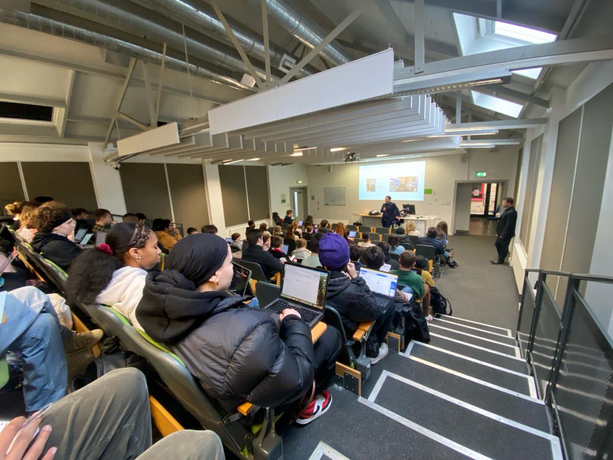 Our trainees heard from BBC News analysis editor @BBCRosAtkins about how to present the news! 📺 He spoke about the detail to include, what you’re trying to achieve, who your audience is and knowing the main purpose of your story ✅ Thanks to @YourStMarys for the invite.