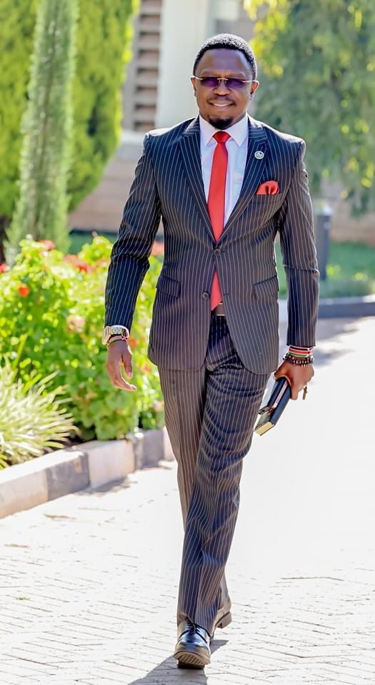 AbabuNamwamba's tweet image. Joint Cabinet Committee meeting chaired by H.E. @rigathi at the Deputy President’s Official Residence in Karen, Nairobi to assess execution of government agenda, in preparation for Cabinet.