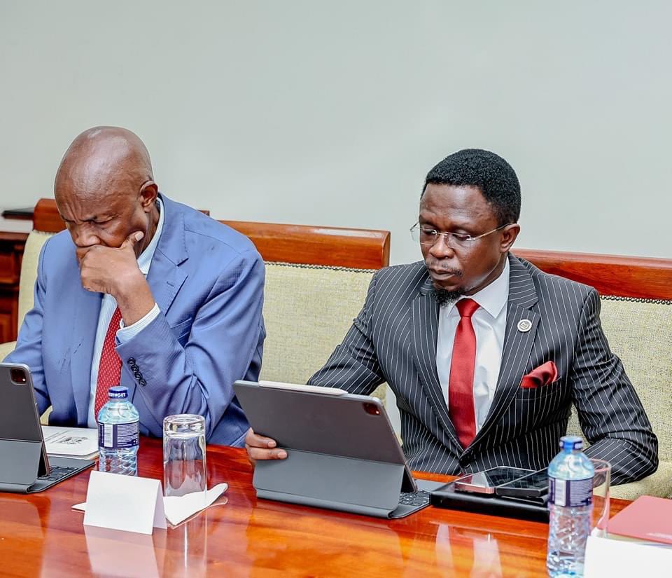 AbabuNamwamba's tweet image. Joint Cabinet Committee meeting chaired by H.E. @rigathi at the Deputy President’s Official Residence in Karen, Nairobi to assess execution of government agenda, in preparation for Cabinet.