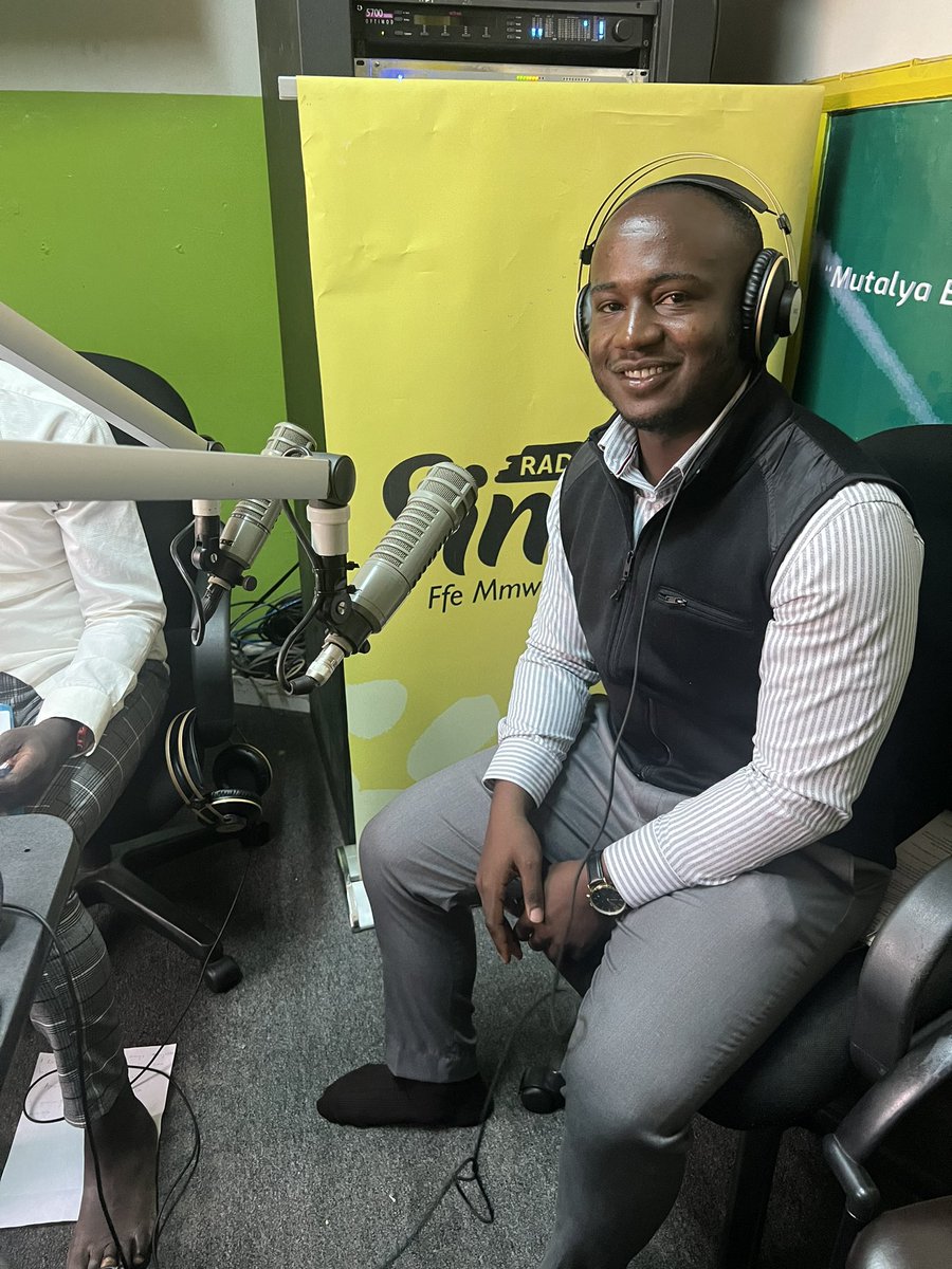 AARInsuranceU's tweet image. Day 2 of the #InsuranceWeek2024: 
Our Marketing Manager, Leilah Kamulegeya and Lead Insurance at @airtelmoneyug, Faisal Namanya featured on Radio Simba, to discuss #ddwalirocare. 

Pass by our tent at Railway grounds to learn more about how this affordable health insurance cover.