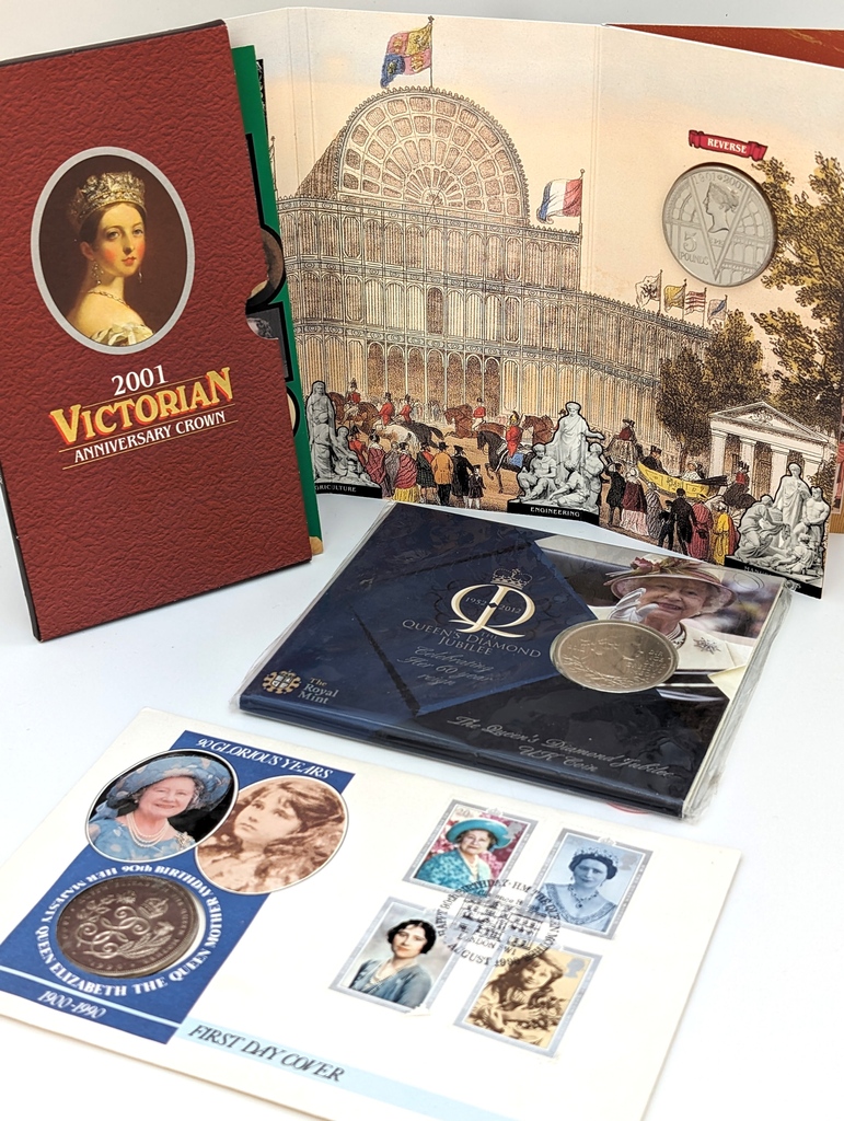 BeestonAuctions's tweet image. Lot 17: British commemorative £5 coin sets. Available tomorrow in our Coins, Stamps &amp;amp; Ephemera auction.

View Catalogue &amp;amp; Leave Bids at beestonauctions.co.uk

#coins #numismatics #ukcoins #royalmint #coincollector #auction