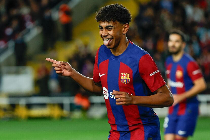 Encuestando's tweet photo. 📊 ¿Qué jugador es mejor para la selección española?

🔄 BRAHIM DÍAZ
❤️ LAMINE YAMAL https://t.co/kAdmA3p37p