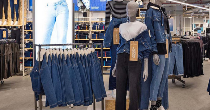 InvestInSpain's tweet photo. 📌The company @Primark will continue to grow and plans to create around 1,000 new jobs in #Spain 📊, as part of the investment plan announced by the Irish company 🇮🇪 in November 2022.   

👉More info:  https://t.co/C1h8D0gFHu

#investinSpain #FDI #WhySpain https://t.co/Xqb8MgHjsM
