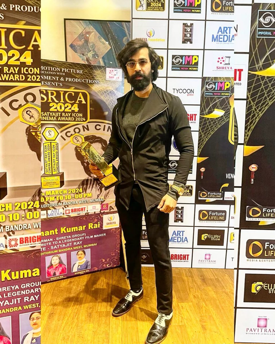 I am immensely grateful for this award THE BEST ACTOR IN VILLANIC ROLE FOR MY FILM #DHAMAKA IN SATYAJIT RAY ICONIC AWARD 2024 Thank you to Entire team of #Dhamaka and Telugu Audiance for loving me and our Film @RaviTeja_offl @TrinadharaoNak1 @peoplemediafcy @KumarBezwada
