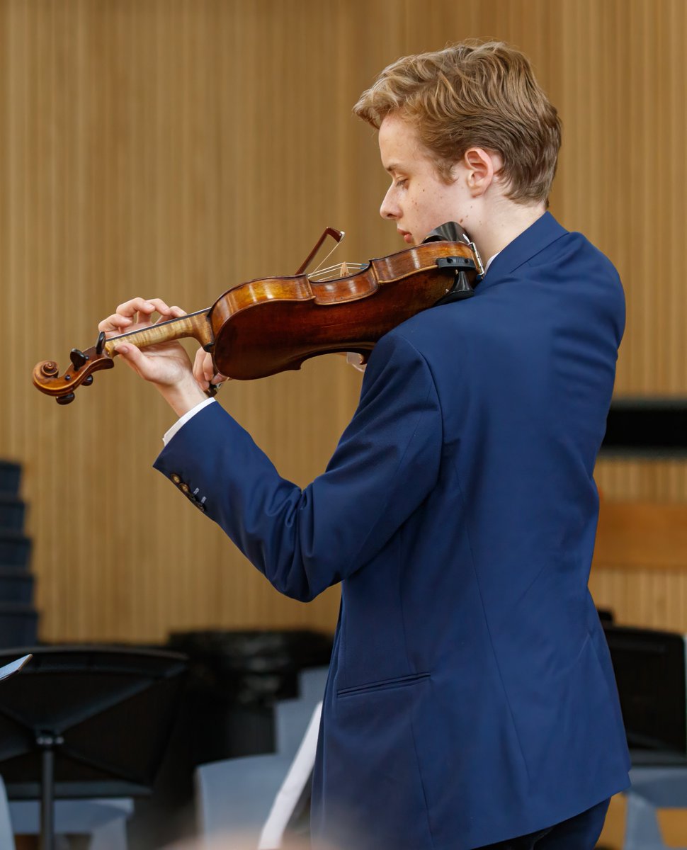 ColfesSchool's tweet photo. Bravo to Y12 musician Oskar who played the viola at the #Commonwealth Celebration Service at Westminster Abbey @wabbey Amazing opportunity to play in front of #royalfamily #primeministers and many other dignitaries – and broadcast on @bbcone Well done Oskar! https://t.co/wuNYeUKDnm