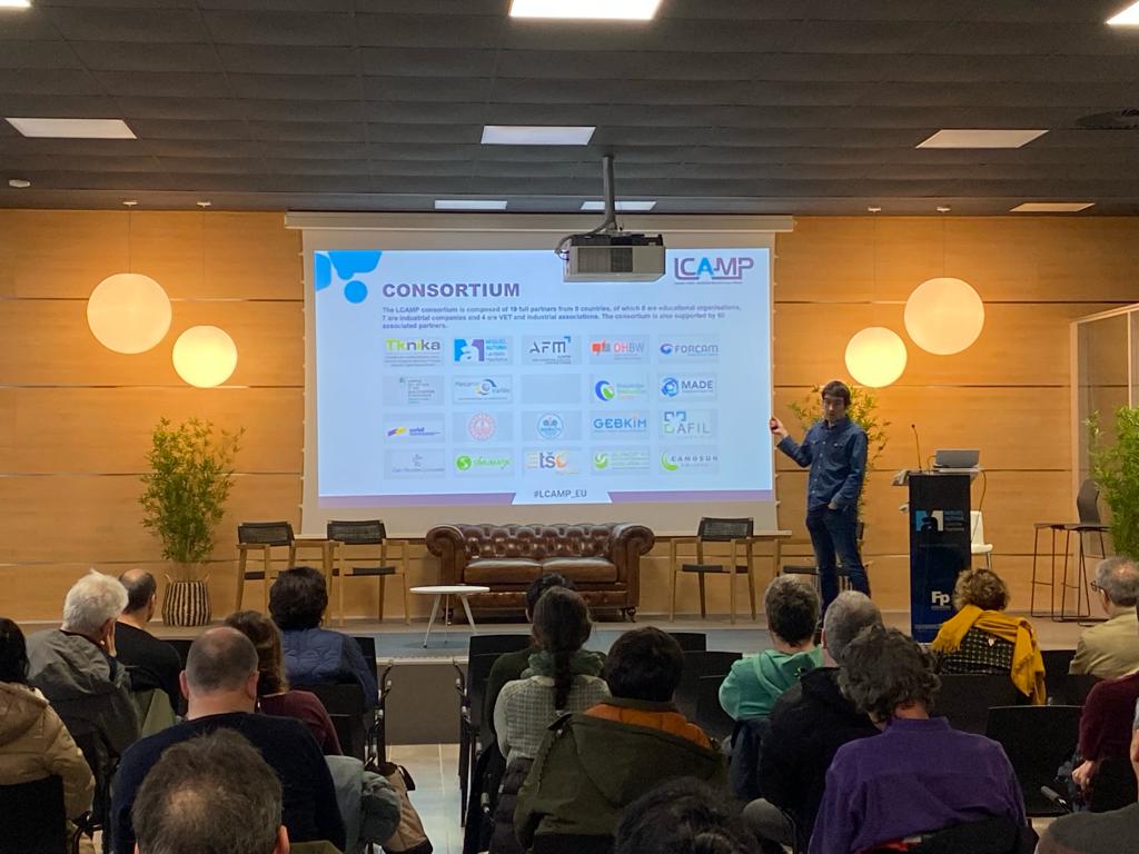 Miguel_Altuna's tweet image. [Eu]LCAMP konferentzia Aalenen eta Ikas-Fabrikaren aurkezpena.
[Es] Presentación de la conferencia de LCAMP de Aalen y de “Ikas-Fabrika”
🔘lcamp.eu/conference-pag…
👩‍💼Info+: maltuna.eus

#CoVes #vocational #VET #LanbideHeziketa #FP #MiguelAltuna