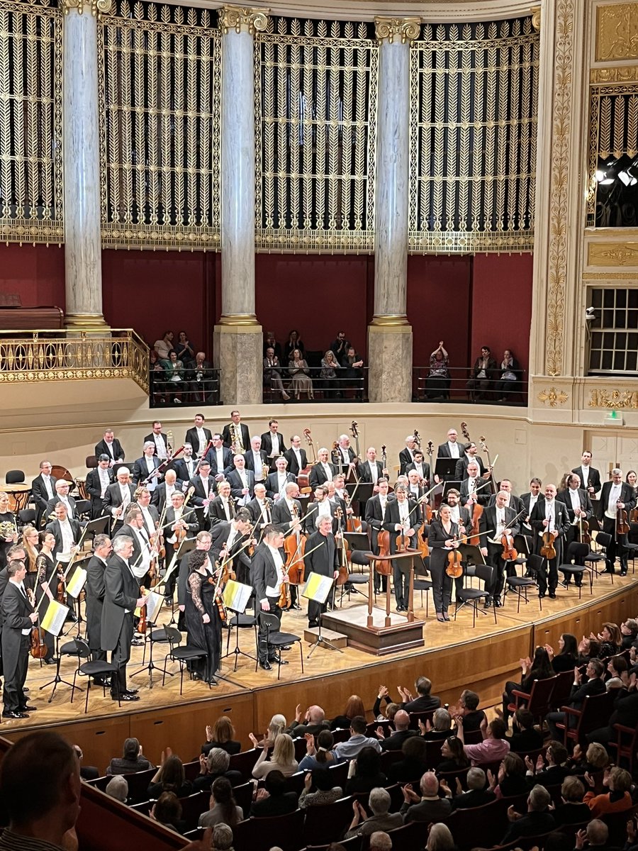 Triumphant success of @CzechPhil & @SemyonBychkov1 & Sir András Schiff @Konzerthauswien with a sold out night dedicated to Antonin Dvořák
