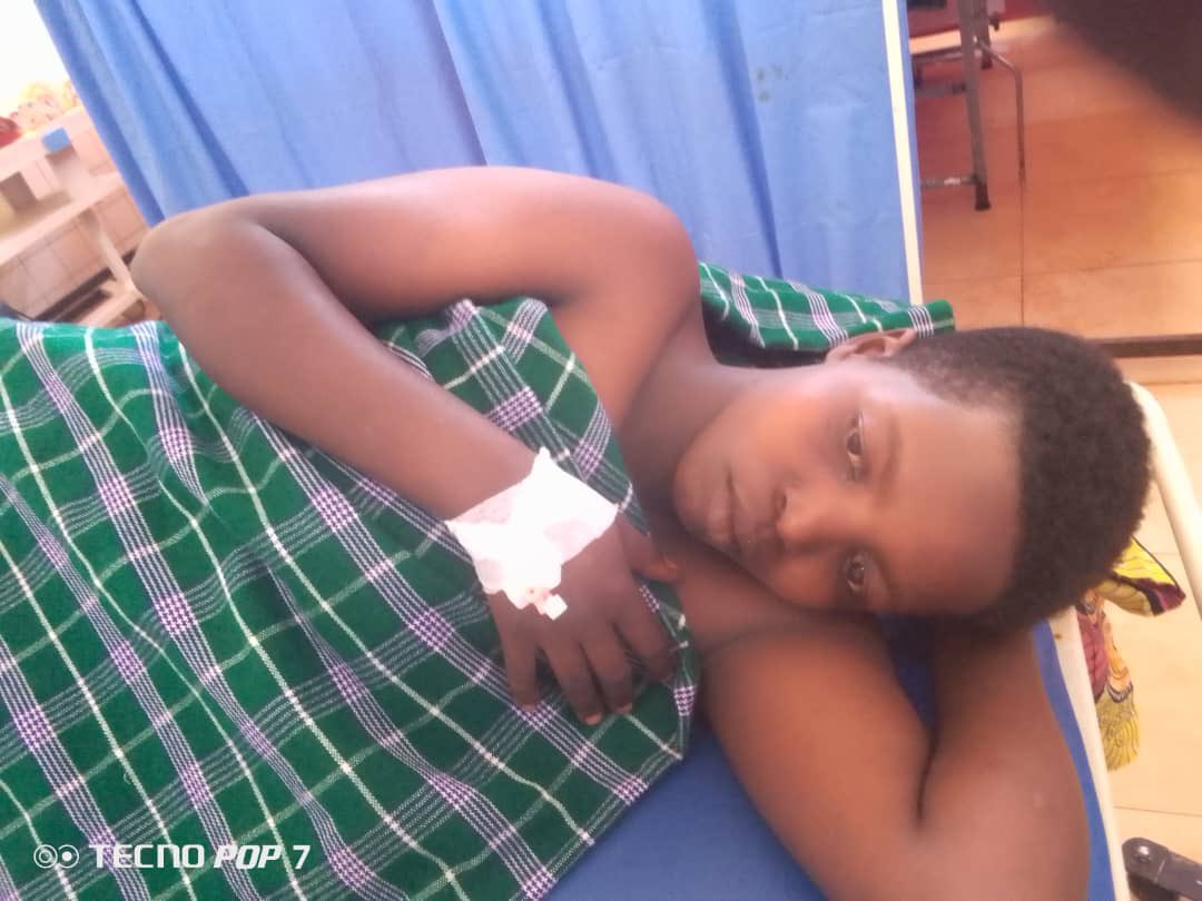 irambonaelvis's tweet photo. Hari umukenyezi yitwa Kajeneza Nadine wo ku mutumba Mibazi muri zone #Maramvya ya komine #Muhanga mu ntara ya #Kayanza yaraye yibarukiye ubushuri ku bitaro vya #Gahombo. Uwo muryango waraye uronse ubushuri usaba gushigikirwa.
@GenreMinistere 
@Burundi1stLady 
@UNFPABurundi https://t.co/96sA225nSH