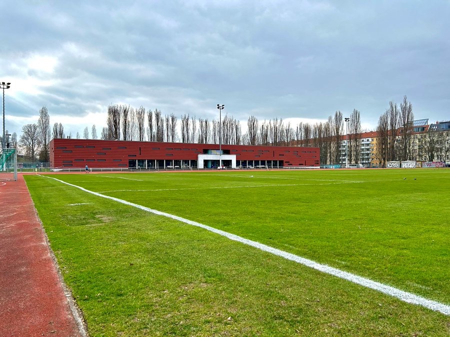 TeBe move East 🟣⚪️ Tennis Borussia Berlin have announced they will complete their Oberliga Nord campaign at the Ludwig Jahn Sportpark Kleines Stadion due to the redevelopment works taking place at Mommsenstadion The Sportplatz is already home to SV Empor and Berolina Mitte