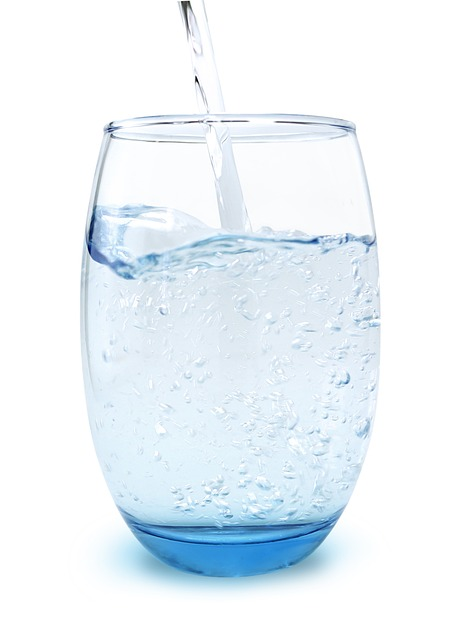 stayingwellmpft's tweet photo. This week is Nutrition and Hydration Week. Drinking enough water can improve your energy levels and brain function, and reduce headaches. So replace some of your tea, coffee or soft drinks with water. Your body will thank you for it! 🥤
#nutritionandhydrationweek #mpftnhs https://t.co/3k8RFP27nW