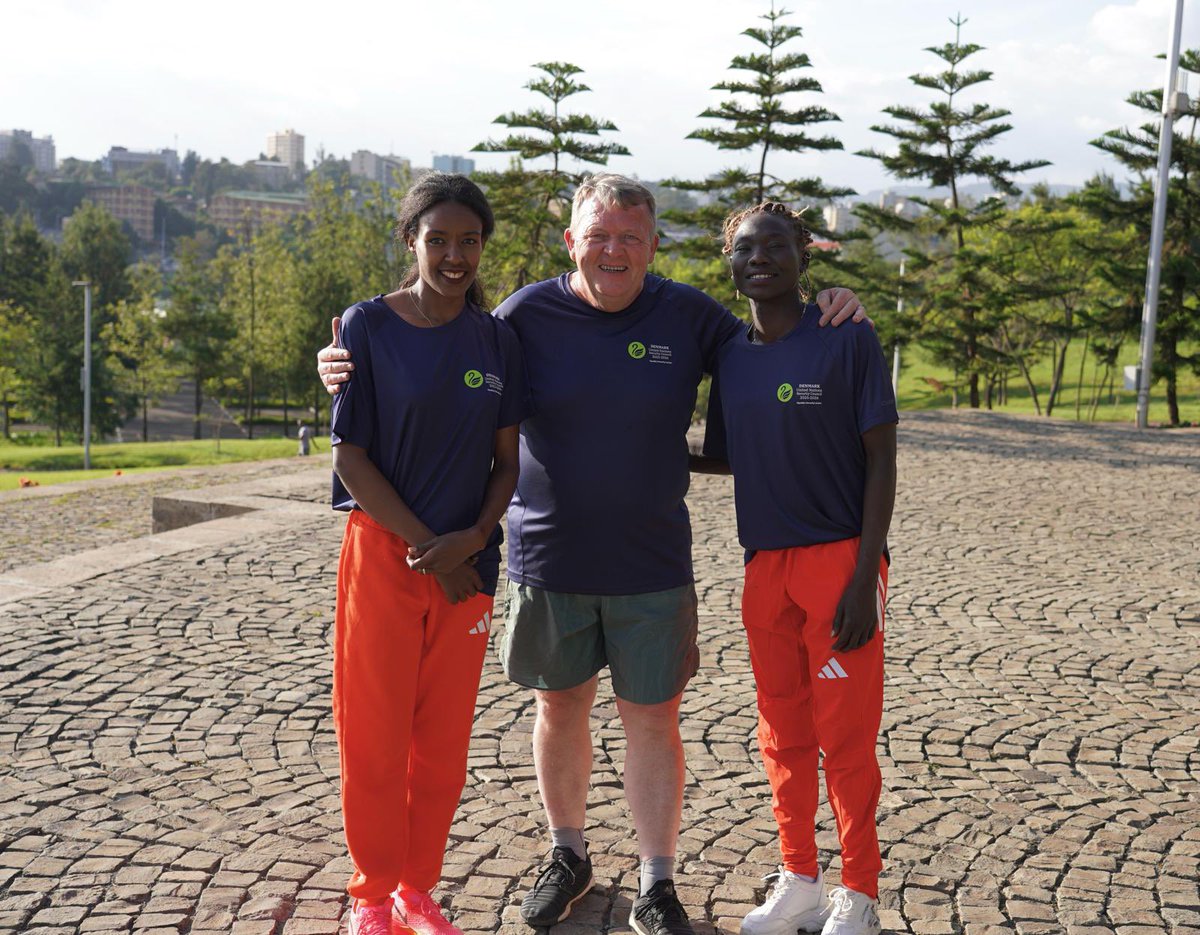 Denmark is indeed ‘running for the UN Security Council 2025-26’ 🇺🇳🏃‍♂️🏃‍♀️🇩🇰 During the visit of the 🇩🇰 Minister of Foreign Affairs in Addis he was part of a run in Friendship Park with the Embassy staff and two Ethiopian elite runners, Hirut Meshesha and Tsige Duguma🇪🇹🇩🇰🌍👇