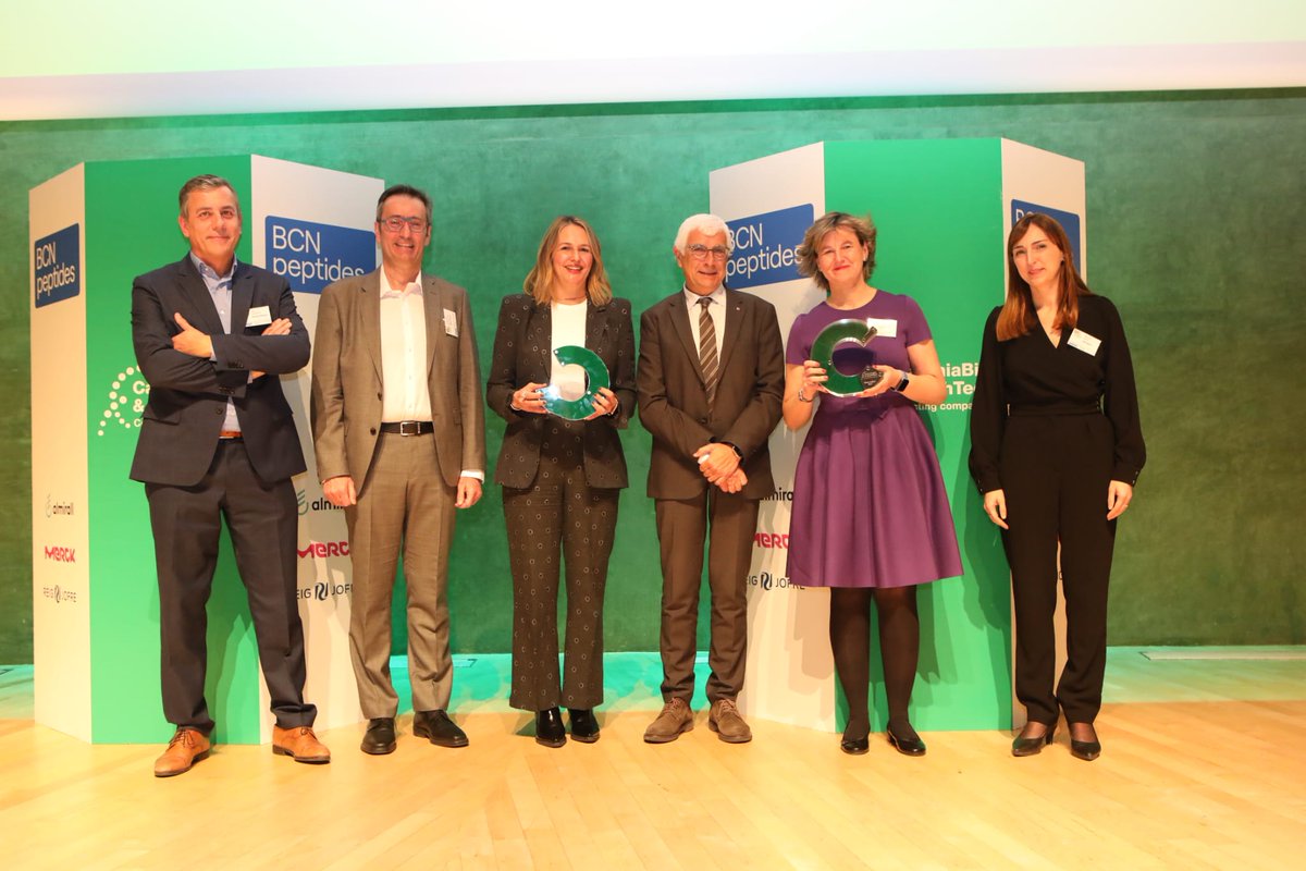 PCB_UB's tweet photo. Thanks to @CataloniaBioHT &amp; everyone involved in the #NitCataloniaBioHT for organizing once again this inspirational event for the #health &amp; #lifesciences ecosystem!👏🔝

And a special congrats to @AstraZenecaES &amp; @WIVIvision, winners of the 2024 #BioExit award!🏆

#PCBCommunity https://t.co/RmIgSUe3y2