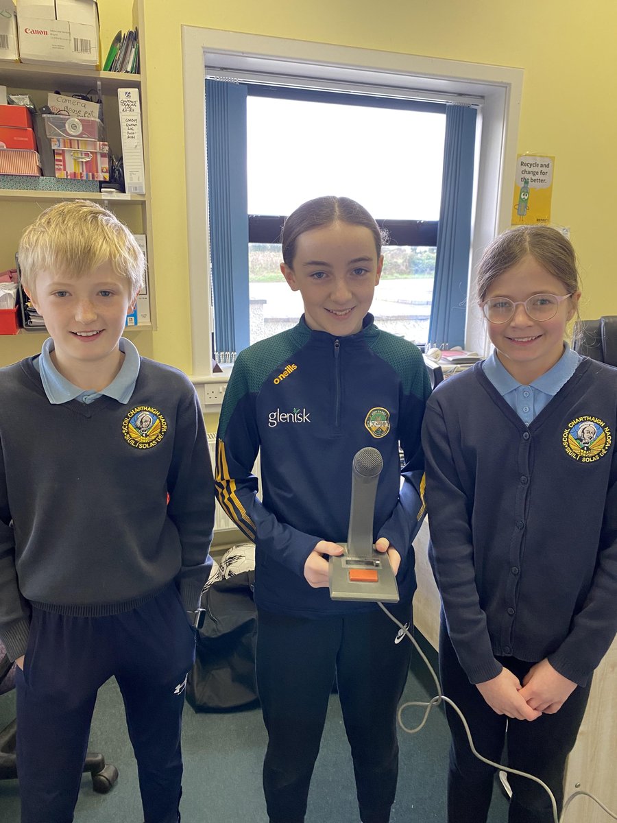 Tá Seachtain na Gaeilge in full swing here in SCN. Our daily radio slot as Gaeilge on the school intercom is here again. Inniu bhí daltaí ó rang a 5 agus rang a 4 ar an raidió. Bhí siad go hiontach! Maith thú!