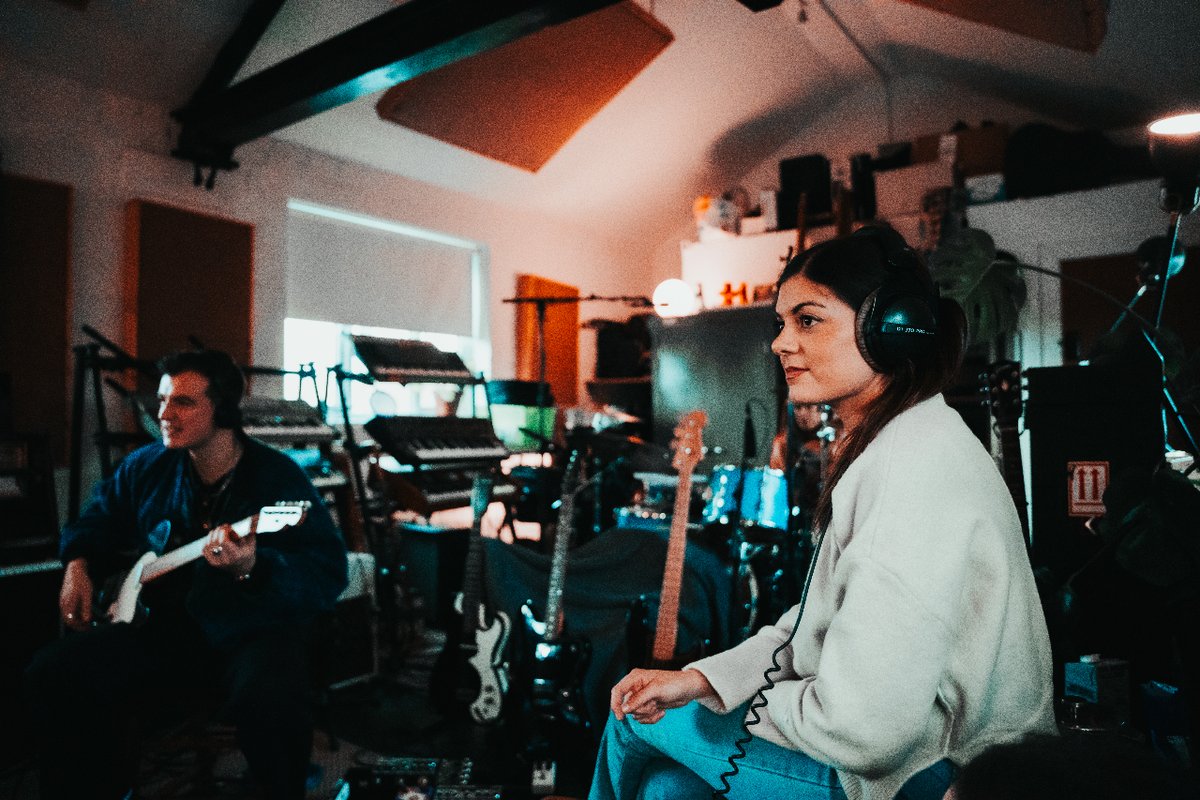 bedmarmusic's tweet photo. New music coming soon 👀⏳ @mblackwellmusic 

📸 @federicaburellii https://t.co/tp91aR6rf7