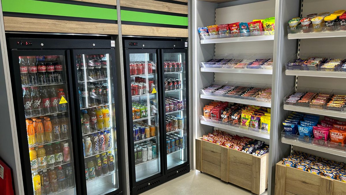 coinadrink's tweet image. Brightening up a miserable morning by making a personal visit to one of our most respected clients! Great job to the team for managing this site so well 👍

loom.ly/itkMEmM

#SiteVisit #VendingServices #MicroMarkets #BreakoutAreas #EmployeeWellbeing #Staffordshire