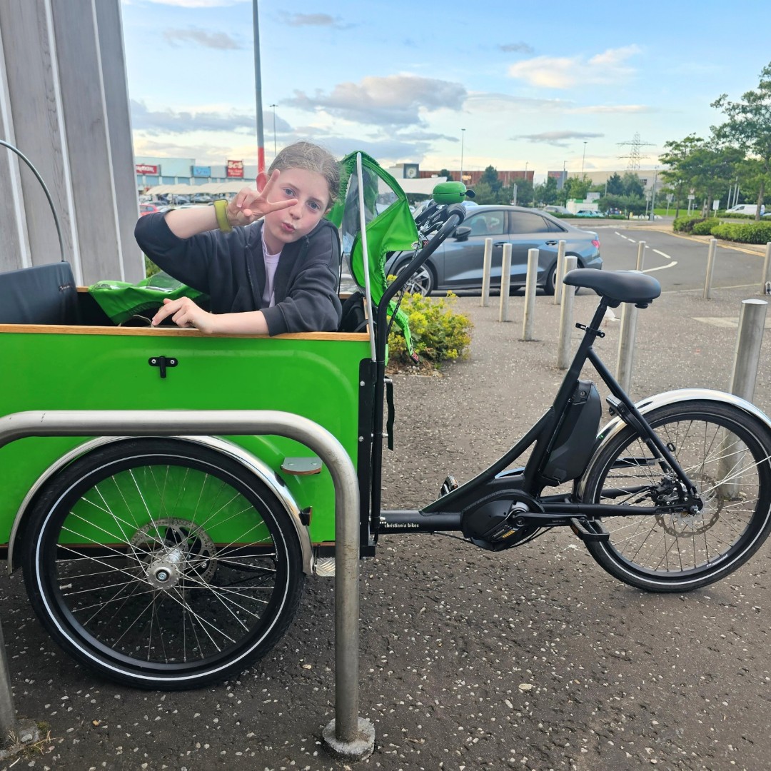 🌐 Join the green lifestyle revolution! Visit our website to borrow an eCargo bike from Bike for Good's Library. Act before March 31, 2024, for sustainable travel. bikeforgood.org.uk/shop/ecargo-bi…