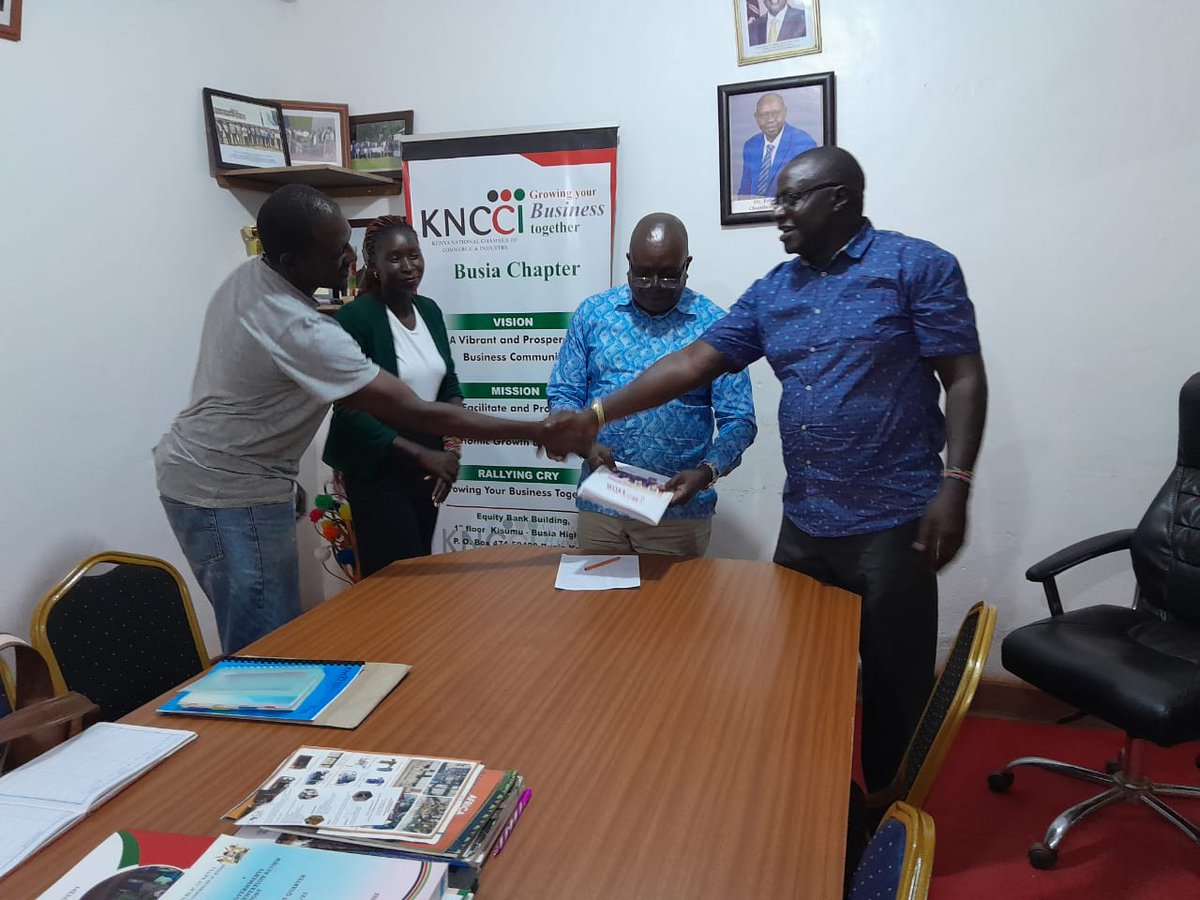 Presented our research on MSMEs' digital support needs to Chambers of Commerce. Engaging discussions followed, highlighting challenges and brainstorming solutions. Excited to collaborate for empowering MSMEs in the digital age! #MSMEs #DigitalSupport #Collaboration