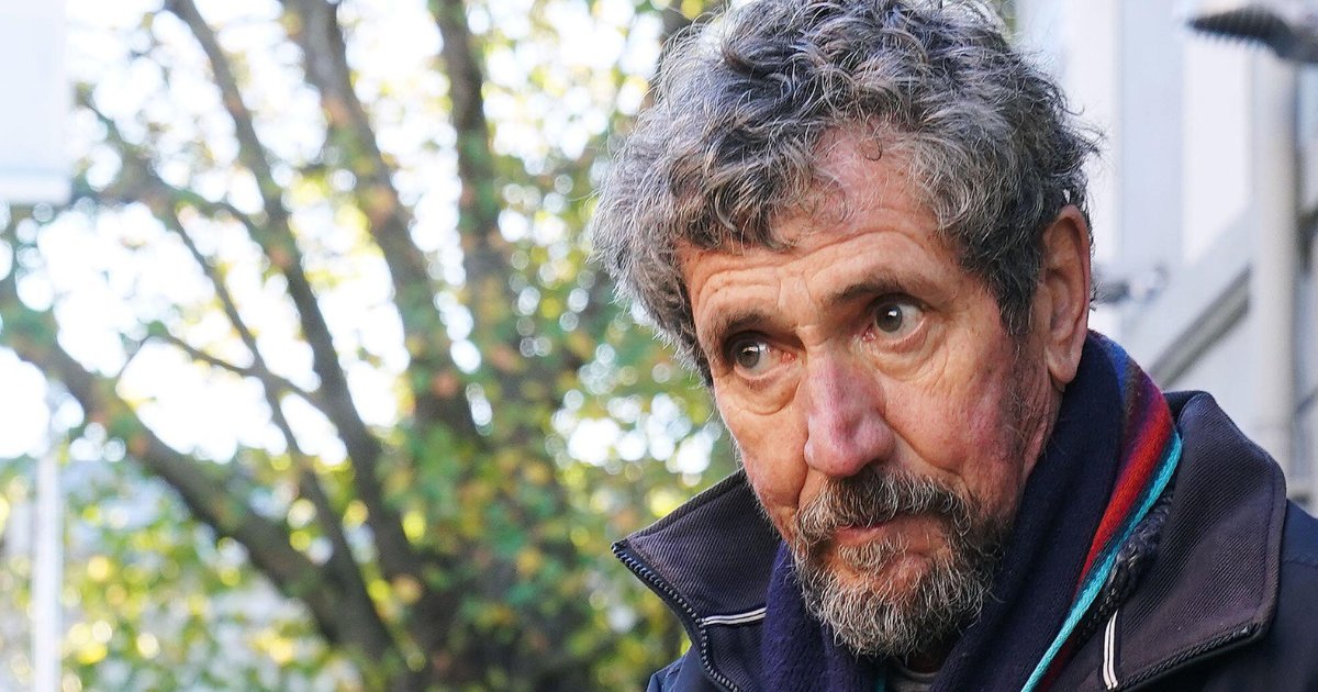 Charlie Bird has passed away age 74 💛

The retired RTE newsman was diagnosed with Motor Neurone Disease in 2021 and raised millions for a number of Irish charities.

Our thoughts are with Charlie’s family and friends today