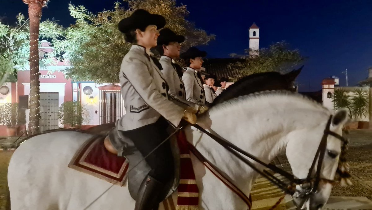 evenhorseshow's tweet photo. El pasado 28 de febrero, en colaboración con Hacienda Oran y TITILA, creamos una noche inolvidable para todos los asistentes del evento receptivo anual de una entidad bancaria.

Fue un honor trabajar juntos para crear una experiencia tan memorable. 💼🌙

#EventosCorporativos https://t.co/niUTMufiyi