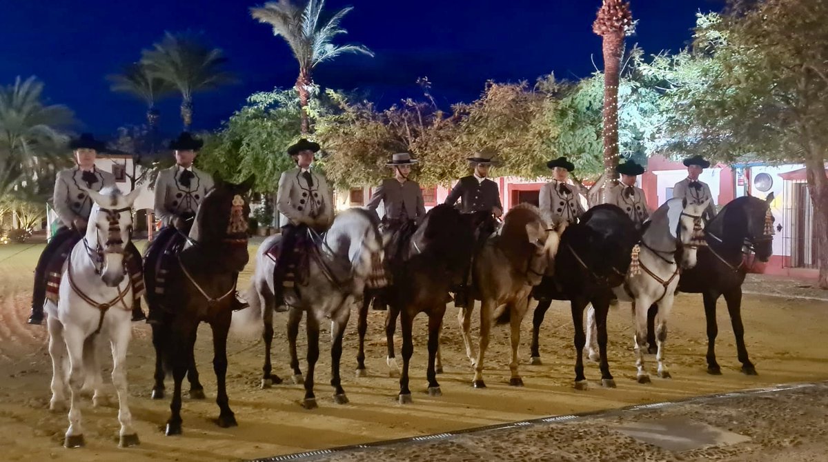 evenhorseshow's tweet photo. El pasado 28 de febrero, en colaboración con Hacienda Oran y TITILA, creamos una noche inolvidable para todos los asistentes del evento receptivo anual de una entidad bancaria.

Fue un honor trabajar juntos para crear una experiencia tan memorable. 💼🌙

#EventosCorporativos https://t.co/niUTMufiyi