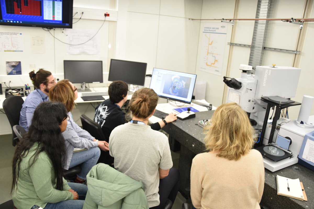 ALBAsynchrotron's tweet photo. This week the #ALBAsynchrotron welcomes 20 students from the #HERCULES2024 European School.

This five weeks course coordinated by the @UGrenobleAlpes includes lectures, practicals, tutorials, and visits to different large facilities. 

#lightsources #synchrotron #synchrotronlife https://t.co/fhiHa0dluT